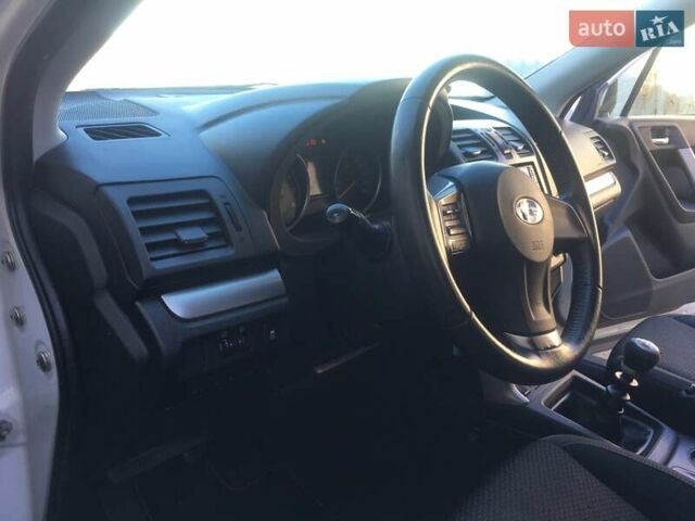 Білий Субару Forester, об'ємом двигуна 2 л та пробігом 236 тис. км за 6700 $, фото 26 на Automoto.ua