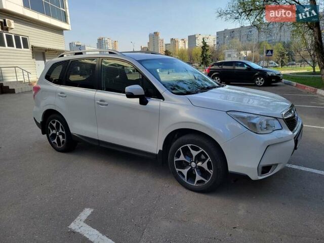 Білий Субару Forester, об'ємом двигуна 2.5 л та пробігом 90 тис. км за 15500 $, фото 1 на Automoto.ua