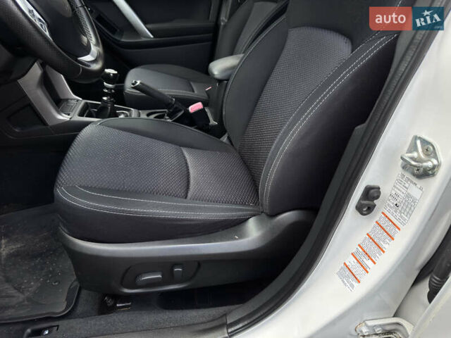 Білий Субару Forester, об'ємом двигуна 2 л та пробігом 177 тис. км за 11300 $, фото 6 на Automoto.ua