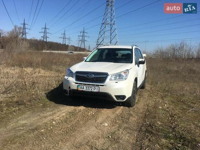 Білий Субару Forester, об'ємом двигуна 2 л та пробігом 236 тис. км за 6700 $, фото 2 на Automoto.ua