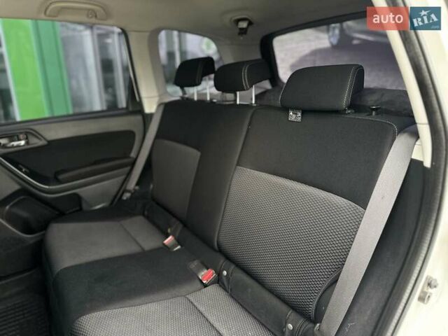 Белый Субару Форестер, объемом двигателя 1.99 л и пробегом 308 тыс. км за 9407 $, фото 13 на Automoto.ua