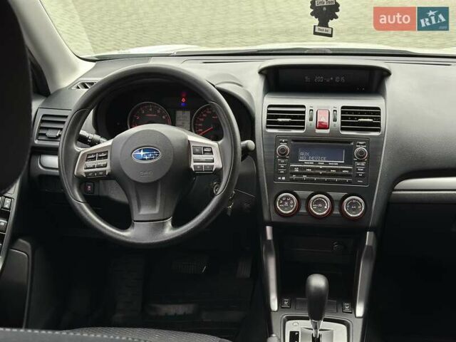 Белый Субару Форестер, объемом двигателя 1.99 л и пробегом 308 тыс. км за 9407 $, фото 15 на Automoto.ua