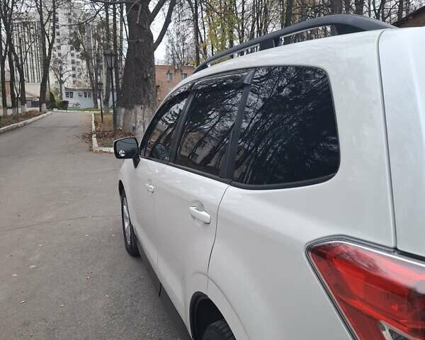Белый Субару Форестер, объемом двигателя 2.5 л и пробегом 250 тыс. км за 10900 $, фото 4 на Automoto.ua