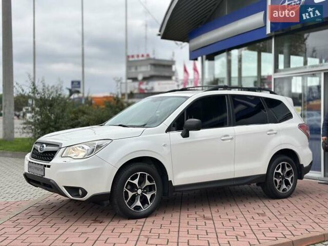 Белый Субару Форестер, объемом двигателя 1.99 л и пробегом 308 тыс. км за 9407 $, фото 3 на Automoto.ua