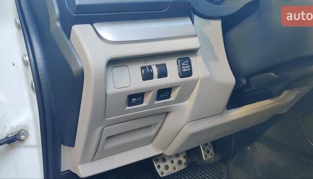 Субару Forester 2013 у Дніпро (Дніпропетровську) на Automoto.ua Білий Субару Forester, об'ємом двигуна 2.5 л та пробігом 194 тис. км за 13500 $, фото 2 на Automoto.ua