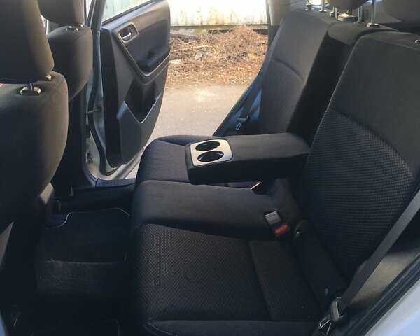 Білий Субару Forester, об'ємом двигуна 2 л та пробігом 236 тис. км за 6700 $, фото 38 на Automoto.ua
