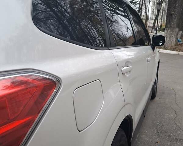 Белый Субару Форестер, объемом двигателя 2.5 л и пробегом 250 тыс. км за 10900 $, фото 18 на Automoto.ua