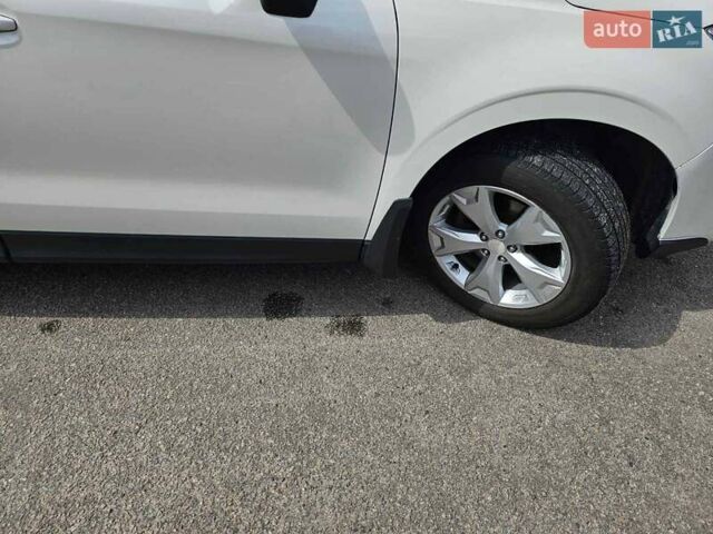 Білий Субару Forester, об'ємом двигуна 2.5 л та пробігом 250 тис. км за 13800 $, фото 1 на Automoto.ua