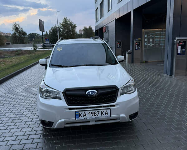 Білий Субару Forester, об'ємом двигуна 2.5 л та пробігом 199 тис. км за 11500 $, фото 1 на Automoto.ua