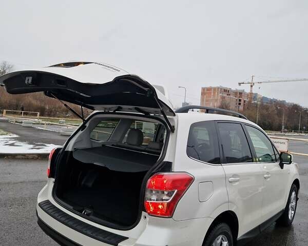 Белый Субару Форестер, объемом двигателя 2.5 л и пробегом 165 тыс. км за 13500 $, фото 13 на Automoto.ua