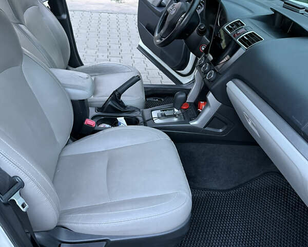 Білий Субару Forester, об'ємом двигуна 2.5 л та пробігом 199 тис. км за 11500 $, фото 14 на Automoto.ua