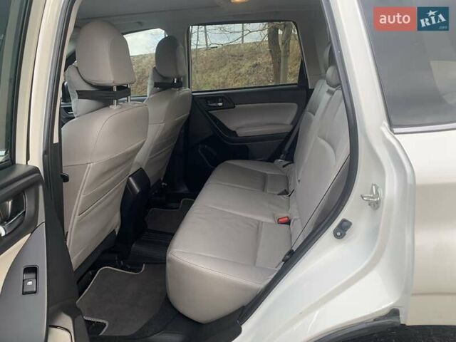 Білий Субару Forester, об'ємом двигуна 2.46 л та пробігом 157 тис. км за 12995 $, фото 12 на Automoto.ua