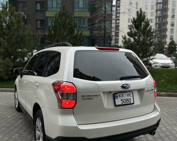 Белый Субару Форестер, объемом двигателя 2.5 л и пробегом 220 тыс. км за 10900 $, фото 7 на Automoto.ua