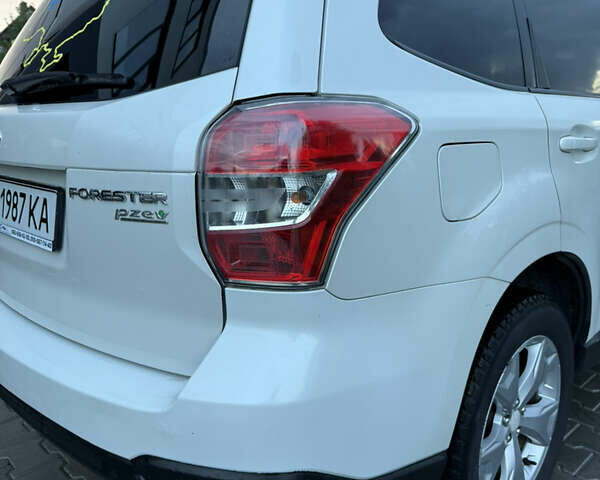 Білий Субару Forester, об'ємом двигуна 2.5 л та пробігом 199 тис. км за 11500 $, фото 7 на Automoto.ua
