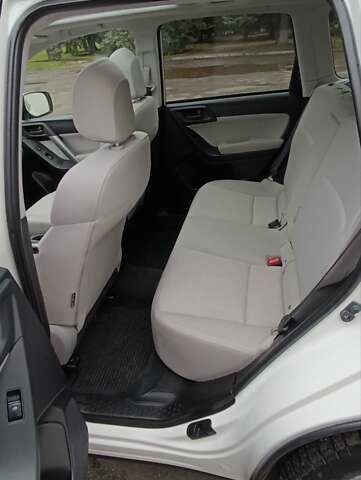 Белый Субару Форестер, объемом двигателя 2.5 л и пробегом 108 тыс. км за 12500 $, фото 11 на Automoto.ua