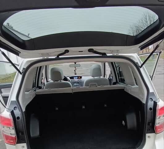 Белый Субару Форестер, объемом двигателя 2.5 л и пробегом 108 тыс. км за 12500 $, фото 7 на Automoto.ua