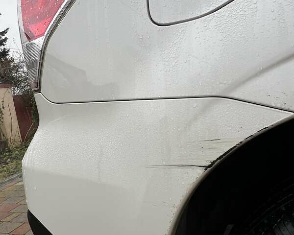 Белый Субару Форестер, объемом двигателя 2.46 л и пробегом 180 тыс. км за 12200 $, фото 9 на Automoto.ua