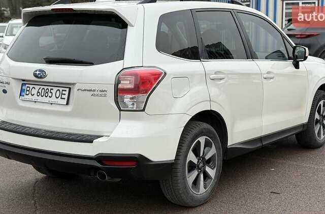 Белый Субару Форестер, объемом двигателя 2.46 л и пробегом 180 тыс. км за 12200 $, фото 3 на Automoto.ua