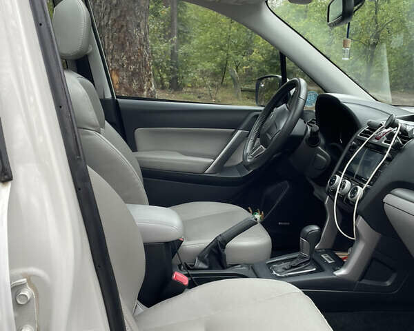 Белый Субару Форестер, объемом двигателя 2.5 л и пробегом 101 тыс. км за 14900 $, фото 9 на Automoto.ua