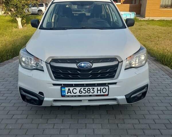Белый Субару Форестер, объемом двигателя 2 л и пробегом 330 тыс. км за 11500 $, фото 5 на Automoto.ua