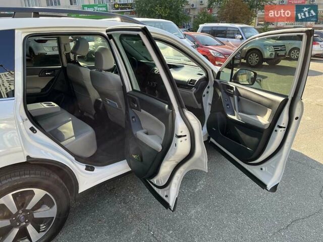Білий Субару Forester, об'ємом двигуна 2.5 л та пробігом 77 тис. км за 19300 $, фото 40 на Automoto.ua