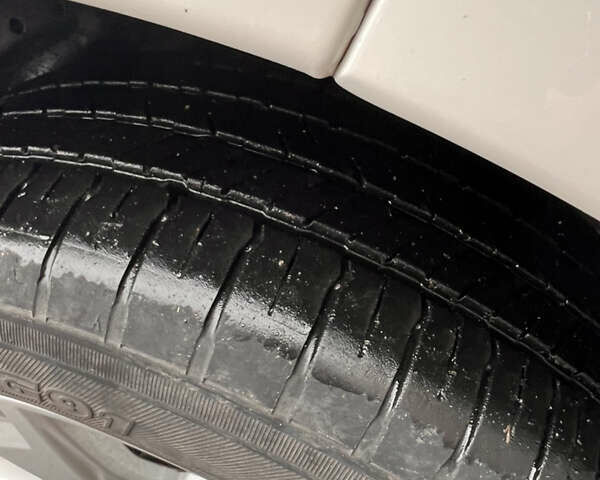 Белый Субару Форестер, объемом двигателя 2.5 л и пробегом 133 тыс. км за 13000 $, фото 25 на Automoto.ua