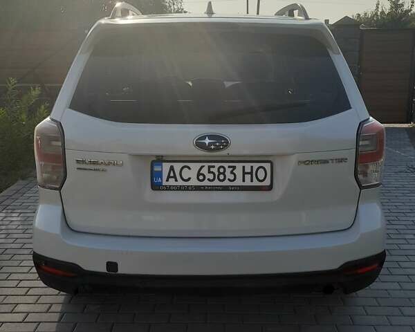 Белый Субару Форестер, объемом двигателя 2 л и пробегом 330 тыс. км за 11500 $, фото 4 на Automoto.ua