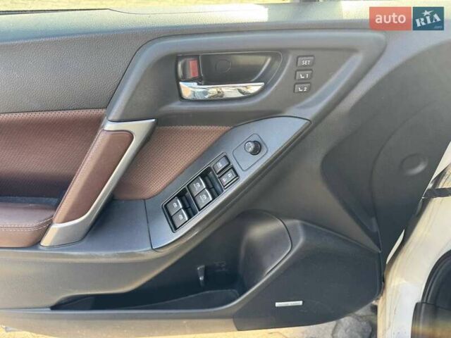 Білий Субару Forester, об'ємом двигуна 2.5 л та пробігом 241 тис. км за 8800 $, фото 6 на Automoto.ua