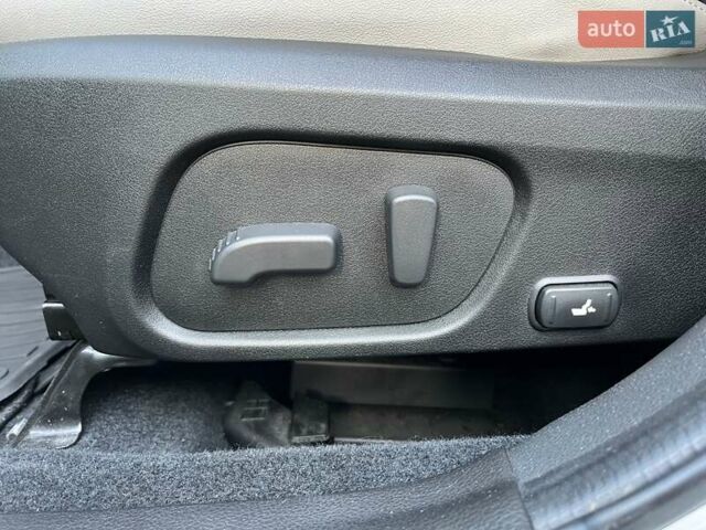 Білий Субару Forester, об'ємом двигуна 2.5 л та пробігом 77 тис. км за 19300 $, фото 30 на Automoto.ua
