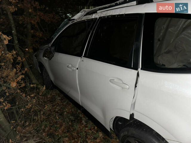 Білий Субару Forester, об'ємом двигуна 2.5 л та пробігом 155 тис. км за 4140 $, фото 18 на Automoto.ua