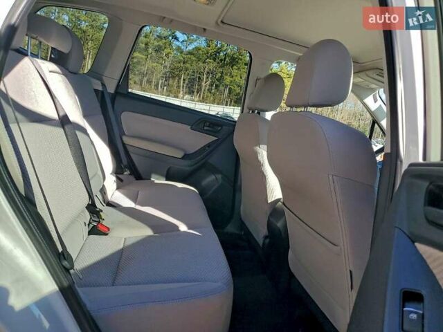 Белый Субару Форестер, объемом двигателя 2.5 л и пробегом 109 тыс. км за 1900 $, фото 9 на Automoto.ua