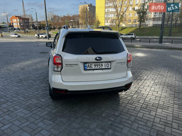 Білий Субару Forester, об'ємом двигуна 2.5 л та пробігом 115 тис. км за 15499 $, фото 5 на Automoto.ua