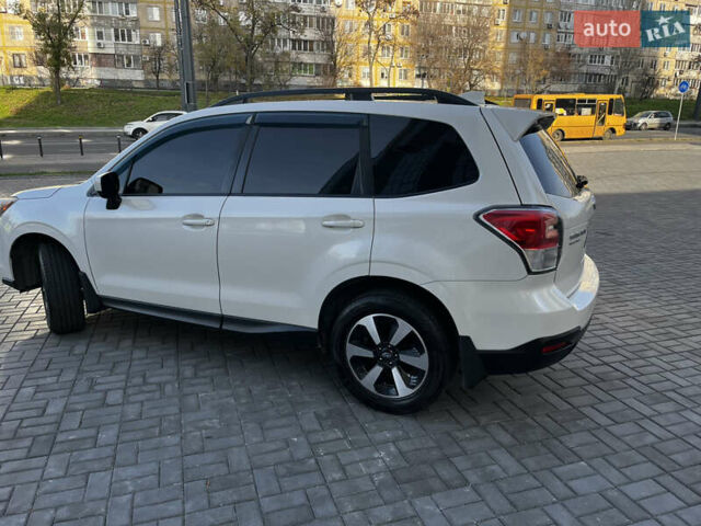 Білий Субару Forester, об'ємом двигуна 2.5 л та пробігом 115 тис. км за 15499 $, фото 4 на Automoto.ua