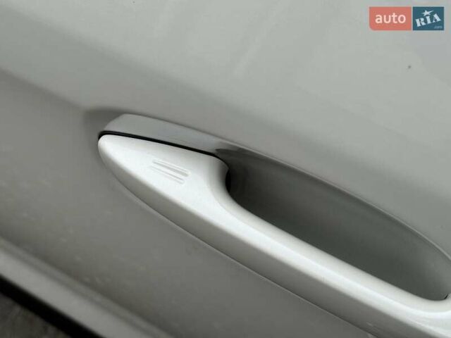 Белый Субару Форестер, объемом двигателя 2.5 л и пробегом 52 тыс. км за 24000 $, фото 19 на Automoto.ua