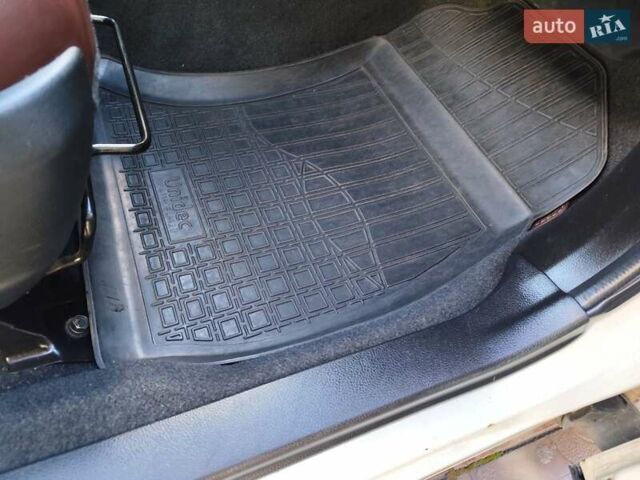 Белый Субару Форестер, объемом двигателя 2.5 л и пробегом 179 тыс. км за 17500 $, фото 22 на Automoto.ua