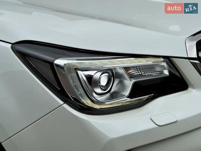 Белый Субару Форестер, объемом двигателя 2.5 л и пробегом 52 тыс. км за 24000 $, фото 17 на Automoto.ua