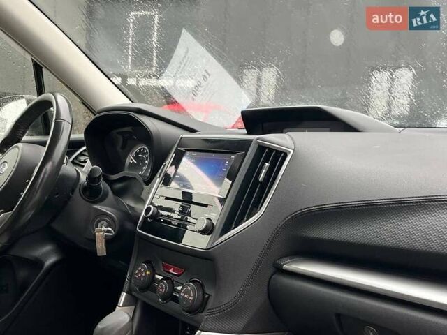 Белый Субару Форестер, объемом двигателя 2.5 л и пробегом 155 тыс. км за 16990 $, фото 3 на Automoto.ua