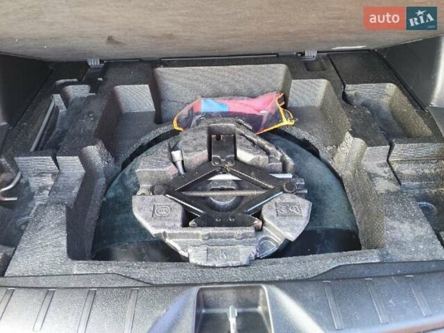 Белый Субару Форестер, объемом двигателя 2.5 л и пробегом 179 тыс. км за 17500 $, фото 16 на Automoto.ua