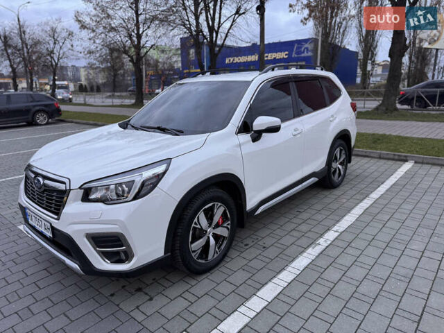 Білий Субару Forester, об'ємом двигуна 2.5 л та пробігом 112 тис. км за 27500 $, фото 3 на Automoto.ua