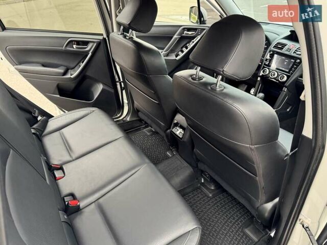 Белый Субару Форестер, объемом двигателя 2.5 л и пробегом 52 тыс. км за 24000 $, фото 31 на Automoto.ua