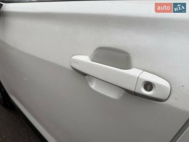 Белый Субару Форестер, объемом двигателя 2.5 л и пробегом 108 тыс. км за 20990 $, фото 8 на Automoto.ua