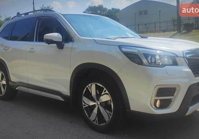 Белый Субару Форестер, объемом двигателя 2.5 л и пробегом 94 тыс. км за 26100 $, фото 5 на Automoto.ua