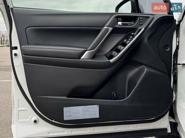 Белый Субару Форестер, объемом двигателя 2.5 л и пробегом 52 тыс. км за 24000 $, фото 23 на Automoto.ua