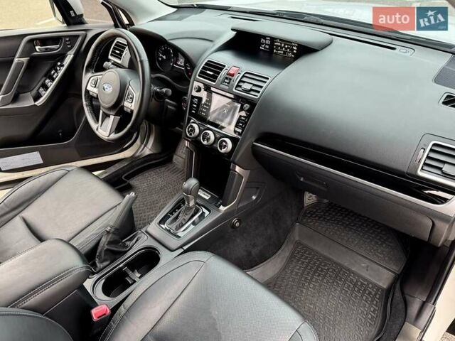 Белый Субару Форестер, объемом двигателя 2.5 л и пробегом 52 тыс. км за 24000 $, фото 35 на Automoto.ua