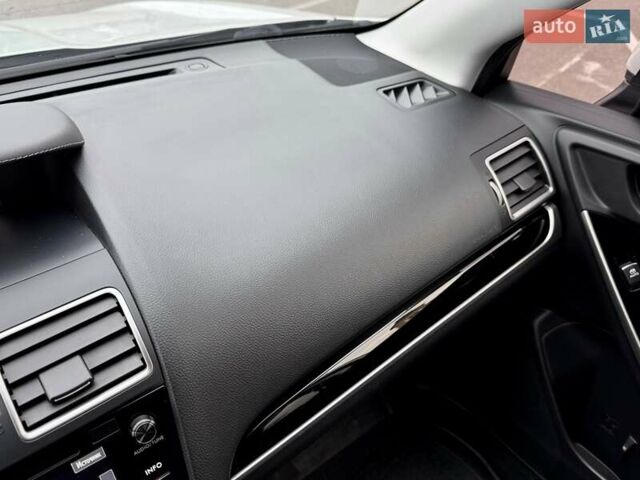 Белый Субару Форестер, объемом двигателя 2.5 л и пробегом 52 тыс. км за 24000 $, фото 40 на Automoto.ua