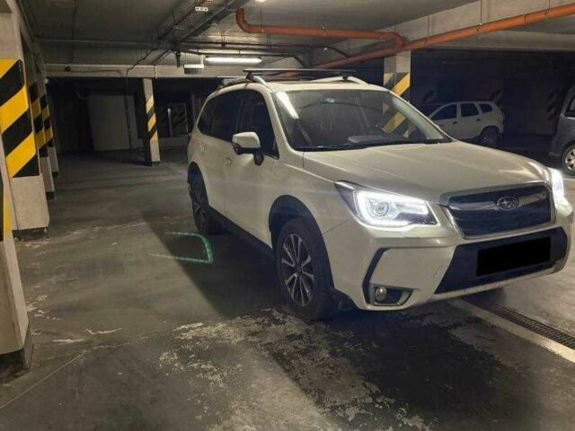 Белый Субару Форестер, объемом двигателя 2 л и пробегом 83 тыс. км за 15400 $, фото 2 на Automoto.ua