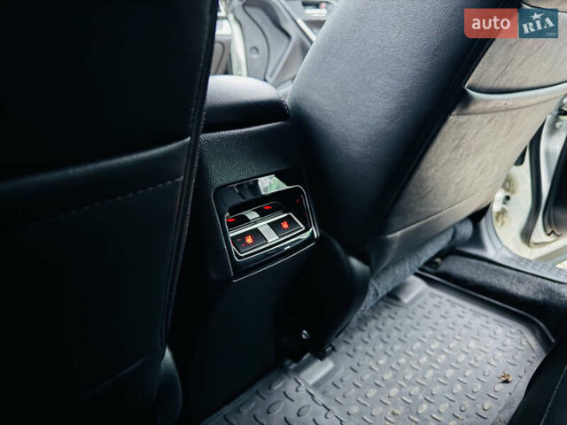 Белый Субару Форестер, объемом двигателя 2.5 л и пробегом 117 тыс. км за 22300 $, фото 12 на Automoto.ua