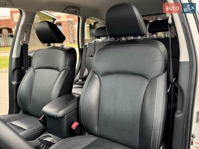 Белый Субару Форестер, объемом двигателя 2.5 л и пробегом 52 тыс. км за 24000 $, фото 26 на Automoto.ua