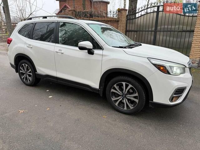 Белый Субару Форестер, объемом двигателя 2.5 л и пробегом 108 тыс. км за 20990 $, фото 2 на Automoto.ua