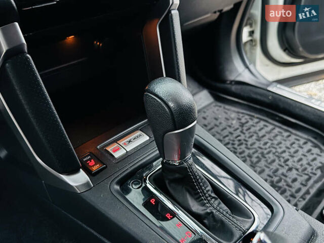 Белый Субару Форестер, объемом двигателя 2.5 л и пробегом 117 тыс. км за 22300 $, фото 22 на Automoto.ua